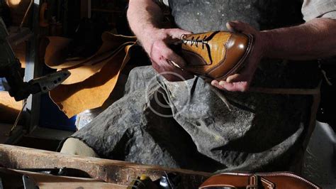 Maguc shoe repairs
